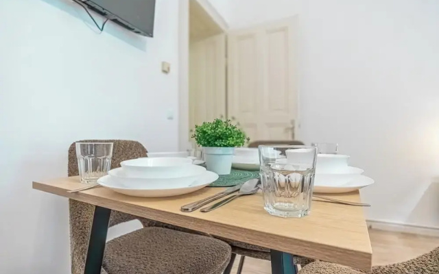 Comfortable 1BR Apartment Long Stays
