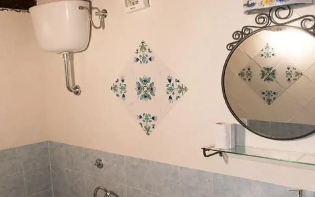 La Corte Di Raito