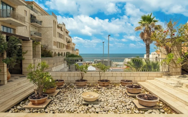 Jaffa Beachfront Studio by Sea N' Rent