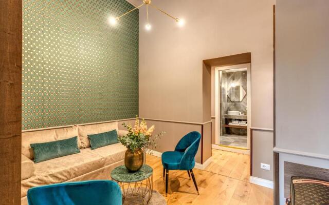 Tree Charme Parliament Boutique Hotel