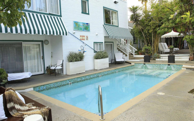 San Vicente Bungalows