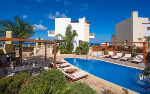 Sunshine Villa with Private Pool