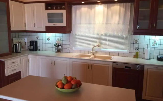 Immaculate 3-bed House in Ermioni