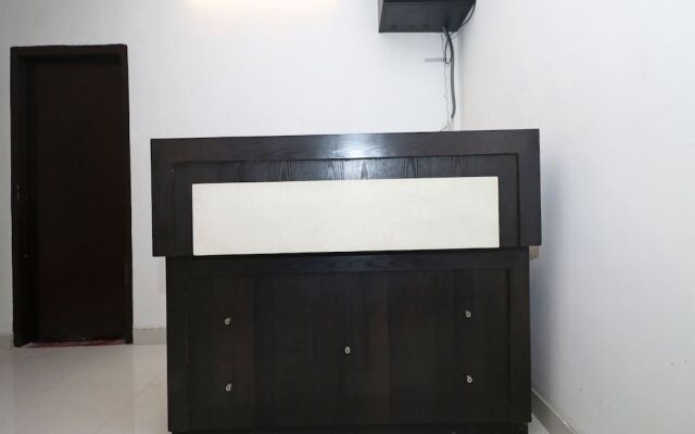OYO 24051 Flagship Shubh Inn Gomti Nagar