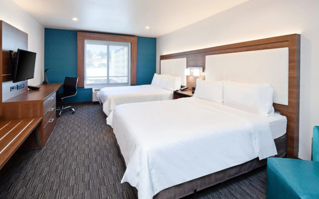 Holiday Inn Express & Suites Hollywood Walk Of Fame