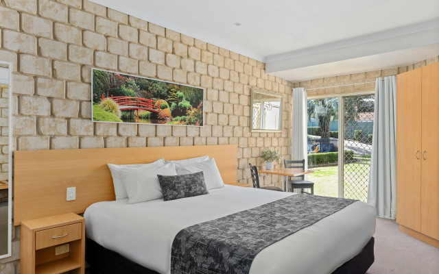 Great Divide Motor Inn