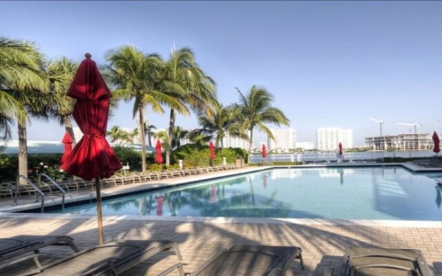 Le Marina Bay 707 by Go Florida Condo, Sunny Isles.