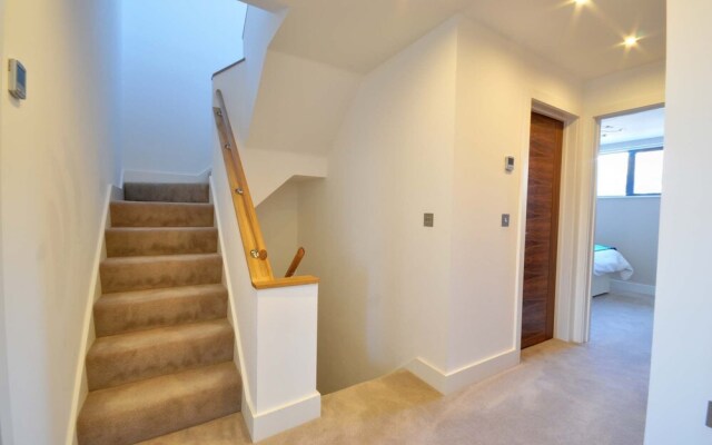 6 Sandbourne