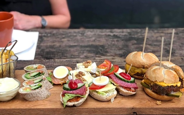 De Buitenboel Bijons4