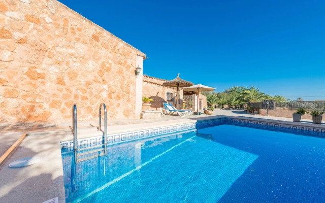 H Rreo in Campos With 3 Bedrooms and 2 Bathrooms