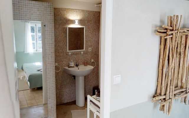 Domaine de Rhodes - Locations de Vacances / Vacation Rentals