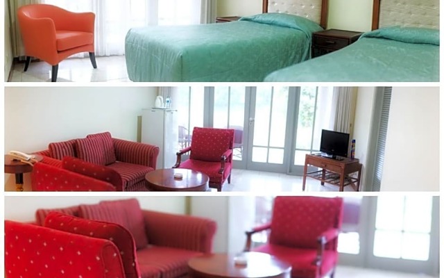 Bungalow Modern Golf & Country Club