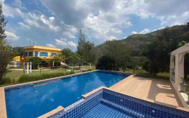 Rak Na Suan Pueng Resort