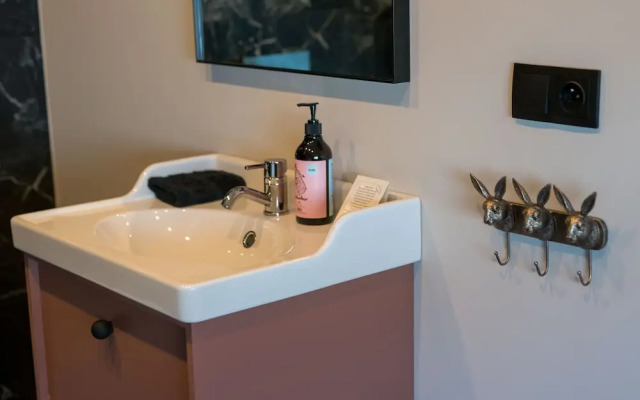 Boutique Hotel RABBIT HOLE