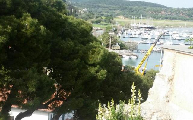 Lovely Central Apartment