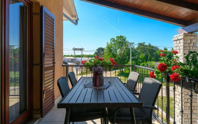 Amazing Home in Dobrani With Wifi and 2 Bedrooms