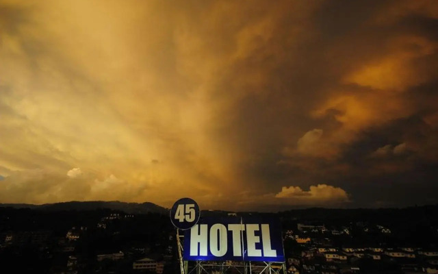 Hotel 45 Extension