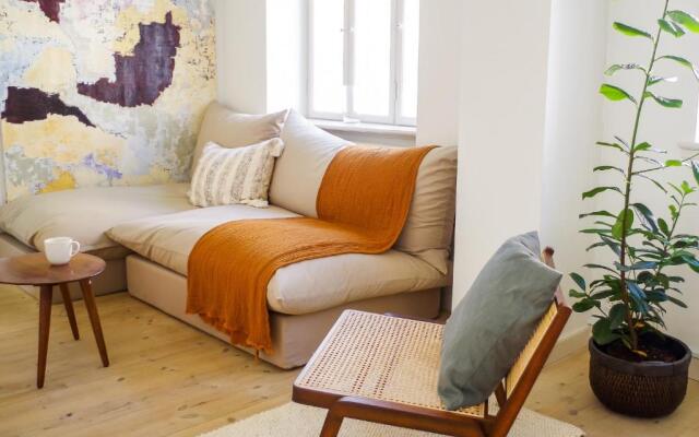 Bright apartment next to the King's Garden