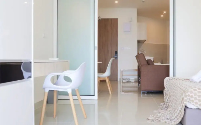 Homesuite' Home at The Shore KK