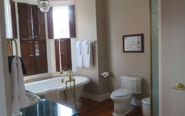 The Swope Manor Bed & Breakfast