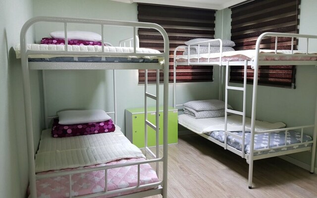 King Kong Guesthouse - Hostel