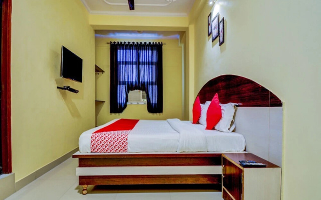 Oyo 22942 Hotel Opal