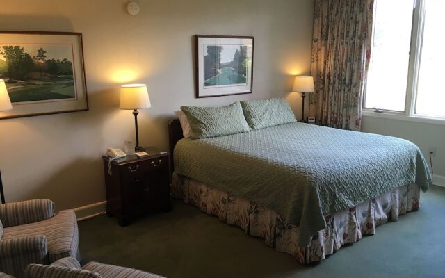 The Inn at Houndslake