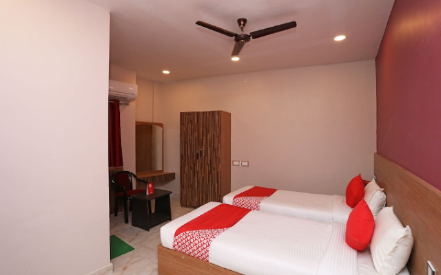 Nirmalya Plaza By OYO Rooms