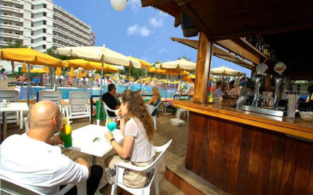 Aparthotel Green Field