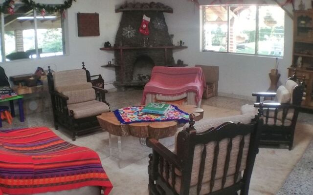 al Bosque Hostel & Glamping