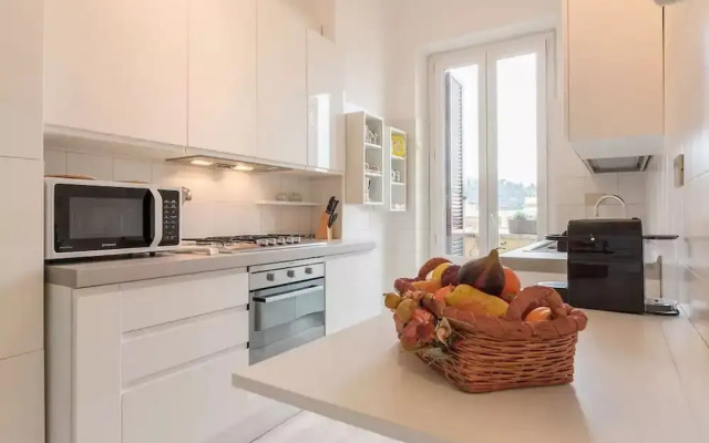 San Pietro Roomy Flat