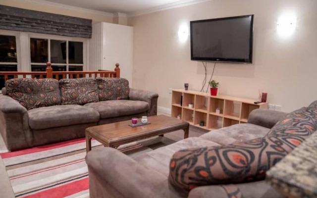 Flat 22 Burlington Mansions