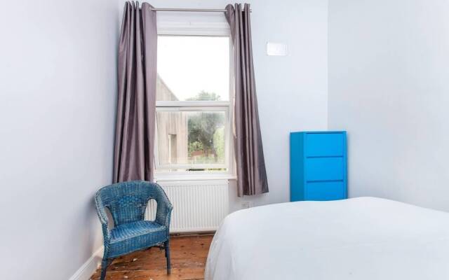 Spacious 2BR flat in Dalston!