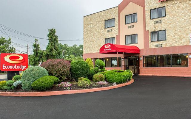 Econo Lodge Hicksville