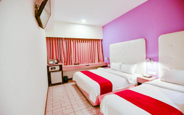 Lumut Suites