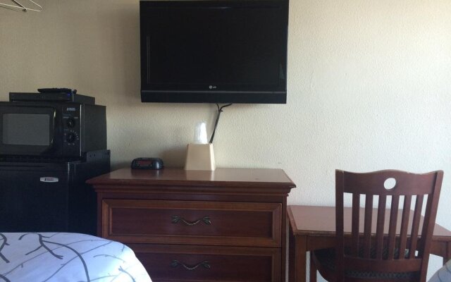 Van Ness Inn