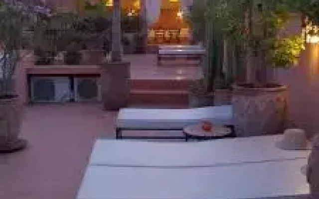 Riad Les Nuits De Marrakech