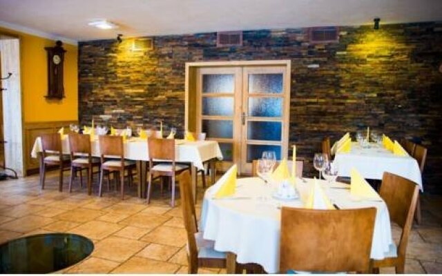 Penzion - Restaurace Na Mýtě