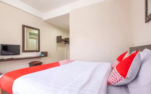 Elenor S Home At Eyckman – Guest Rooms – Bandung