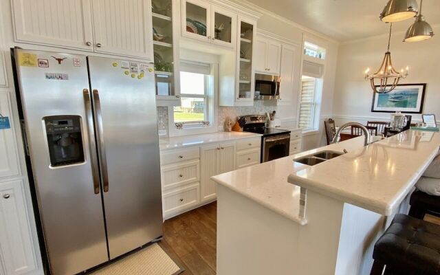 Sea Hag 3 Bedroom Home by Redawning