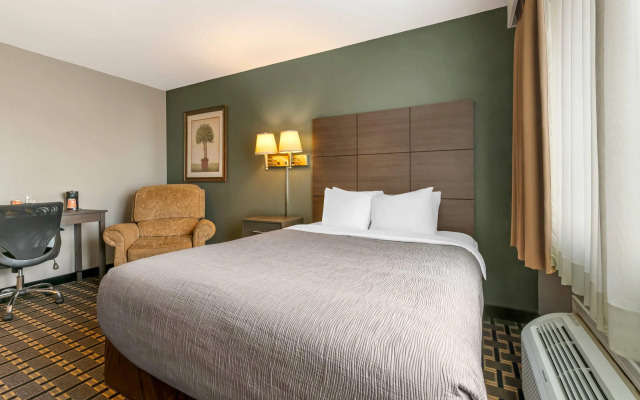 Quality Inn Mauston I-90