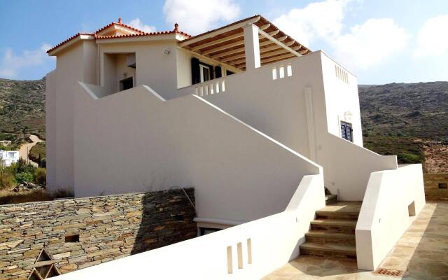 Luxury Family Apartment - Pool, Seaview, 200m Beach
