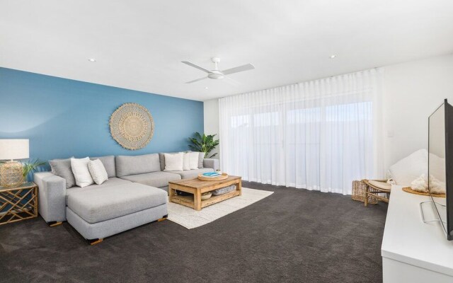 Salt Beach House 22