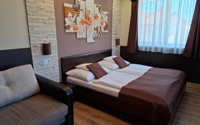 Kék Lagúna Apartmanok