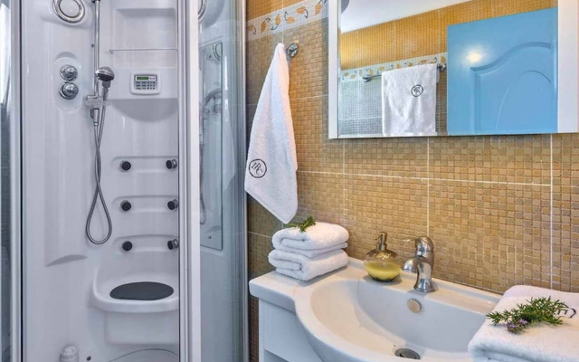 Cozy Villa Irida at Tersanas Chania with Private Pool near Beach & Restaurants
