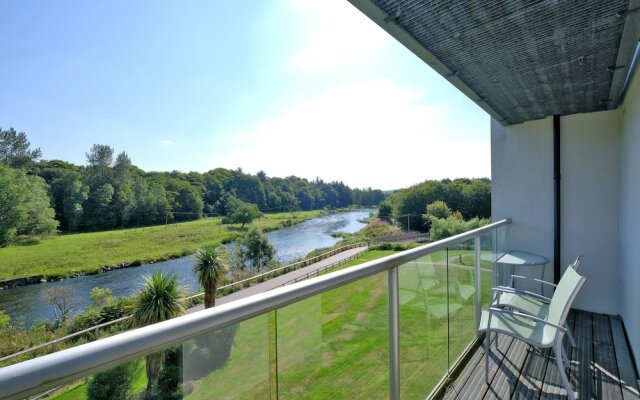 Modern two Bedroom Aberdeen Apartment With River Views