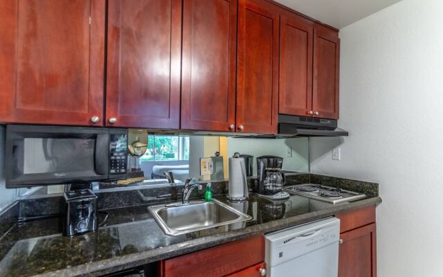 502 Little Harbor Inn