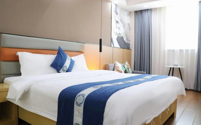 Longding Business Hotel