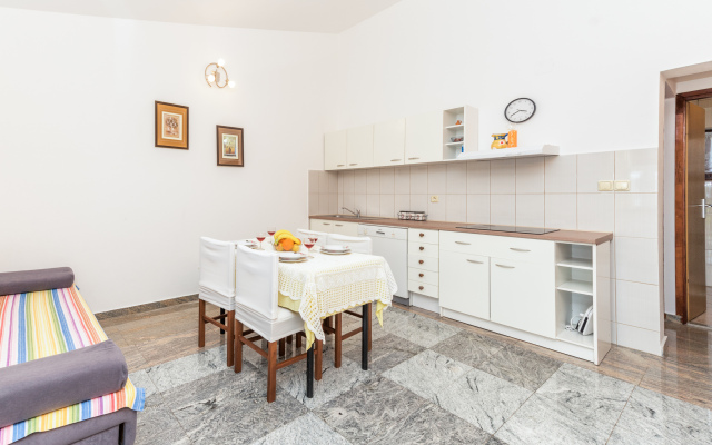 Orange Apartment Sea View