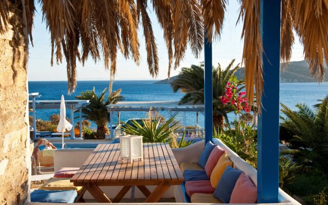 Blue Dolphin Antiparos Villas and Suites